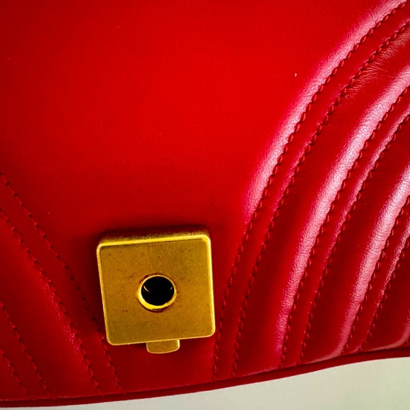 Gucci Marmont bag. EUC - Picture 9 of 12